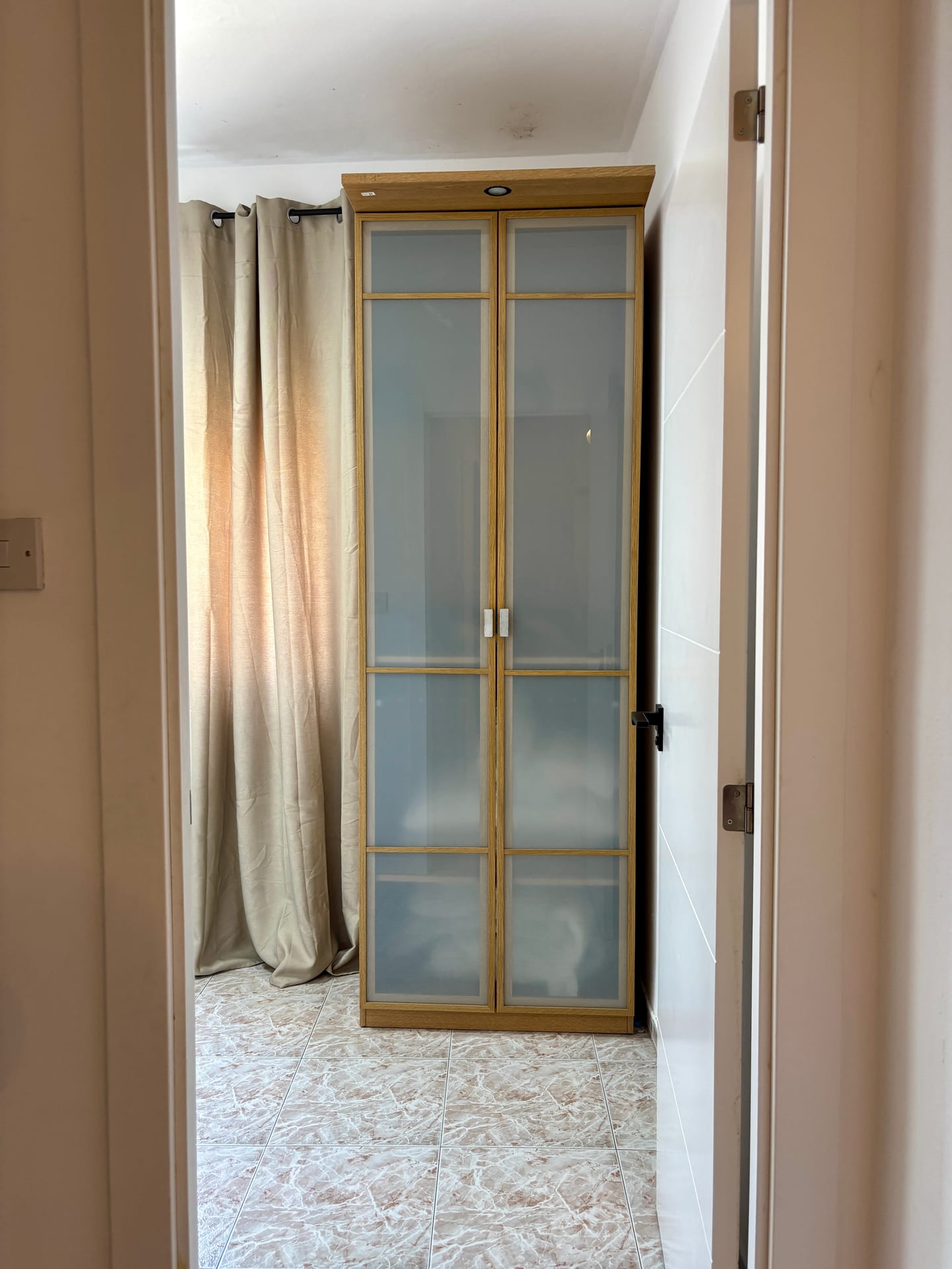 Family Stylish — 3-Bedroom Off Main Street — photo 12